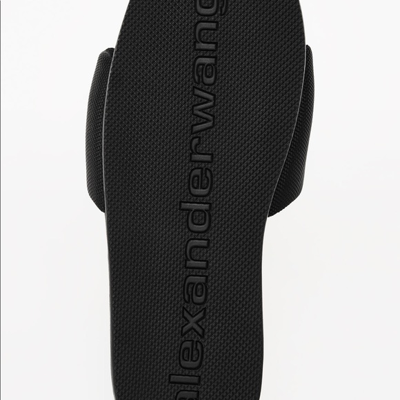 Gorgeous and comfortable Alexander Wang pool slides - Picture 5 of 8